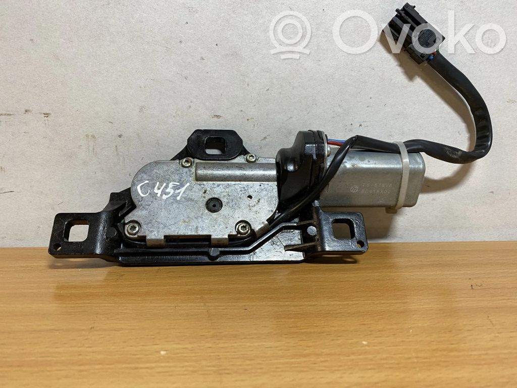Pritraukėjas galinio dangčio   US701487206,C451,489050880