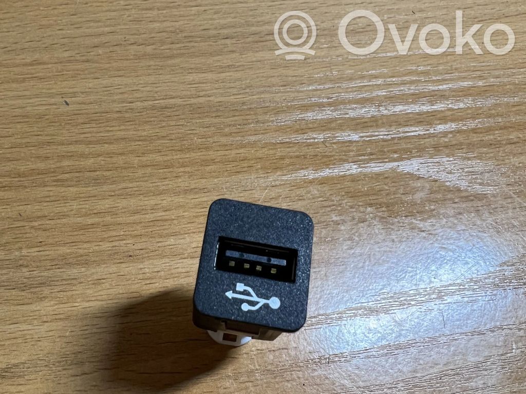 USB socket connector   923765601
