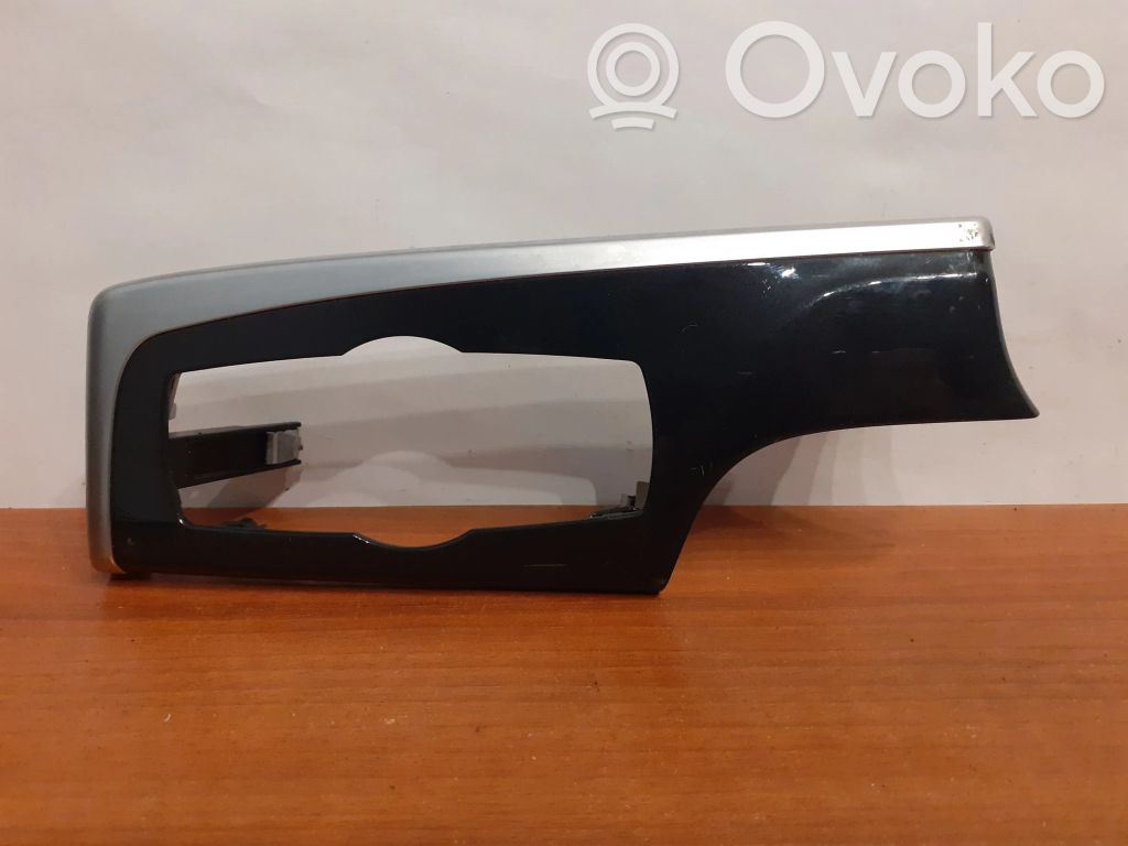 BMW 5 F10 F11 Panelės apdaila 