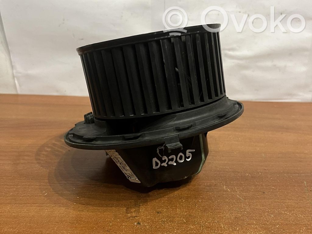 BMW 1 E82 E88 Kita salono detalė 