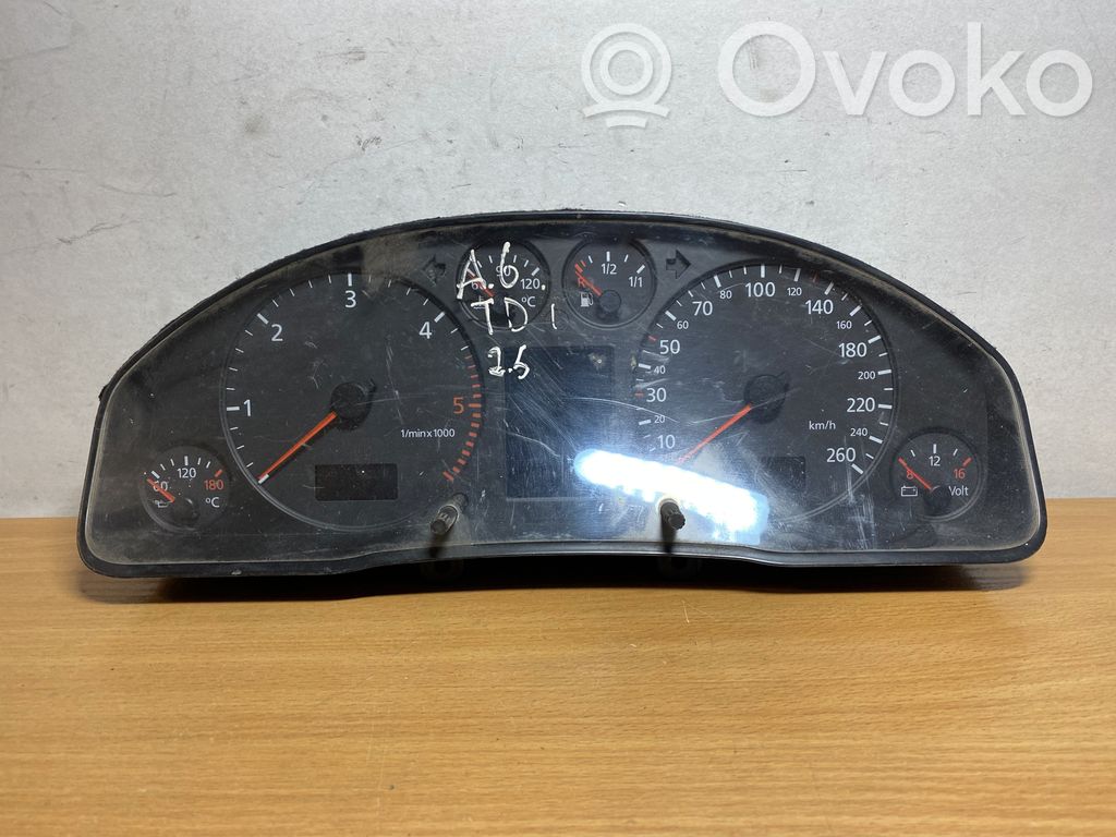Audi A6 S6 C5 4B Speedometer (instrument cluster) 