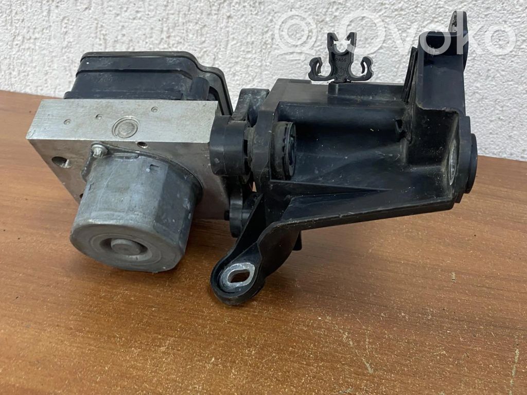 Mercedes-Benz E W212 ABS bloks 