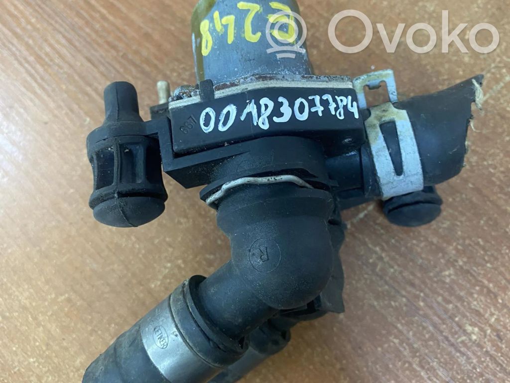 Mercedes-Benz E W210 Coolant heater control valve 