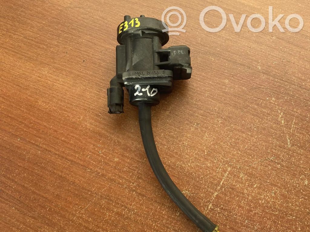 Mercedes-Benz C W203 Engine mount vacuum valve 