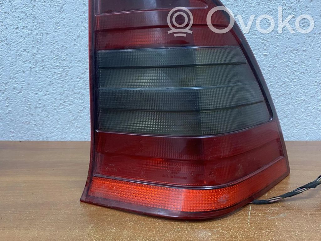Mercedes-Benz C W202 Luz trasera/de freno 
