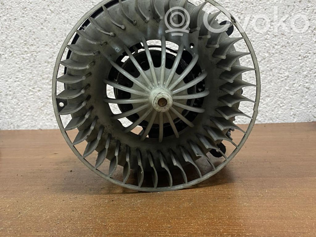 Mercedes-Benz CLK A208 C208 Ilmastointilaitteen kondenssipuhallin (A/C) 