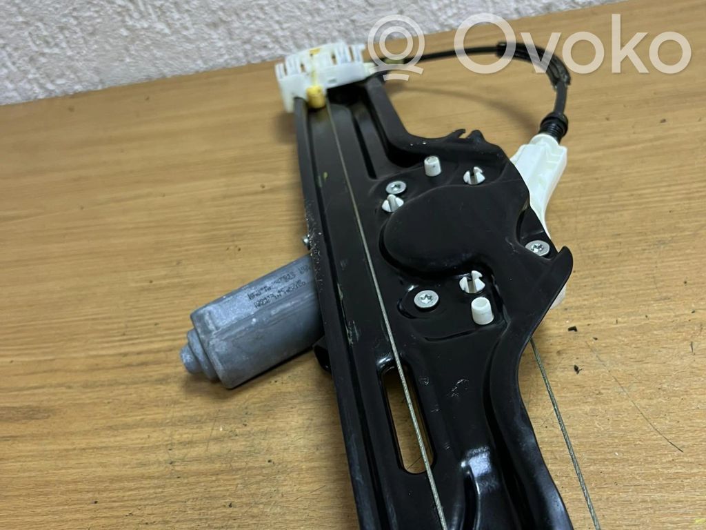 Elektryczny podnośnik szyby drzwi tylnych   927613103,D9176