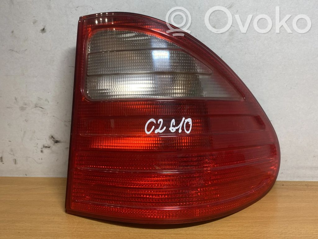 Mercedes-Benz E W210 Lampa tylna 