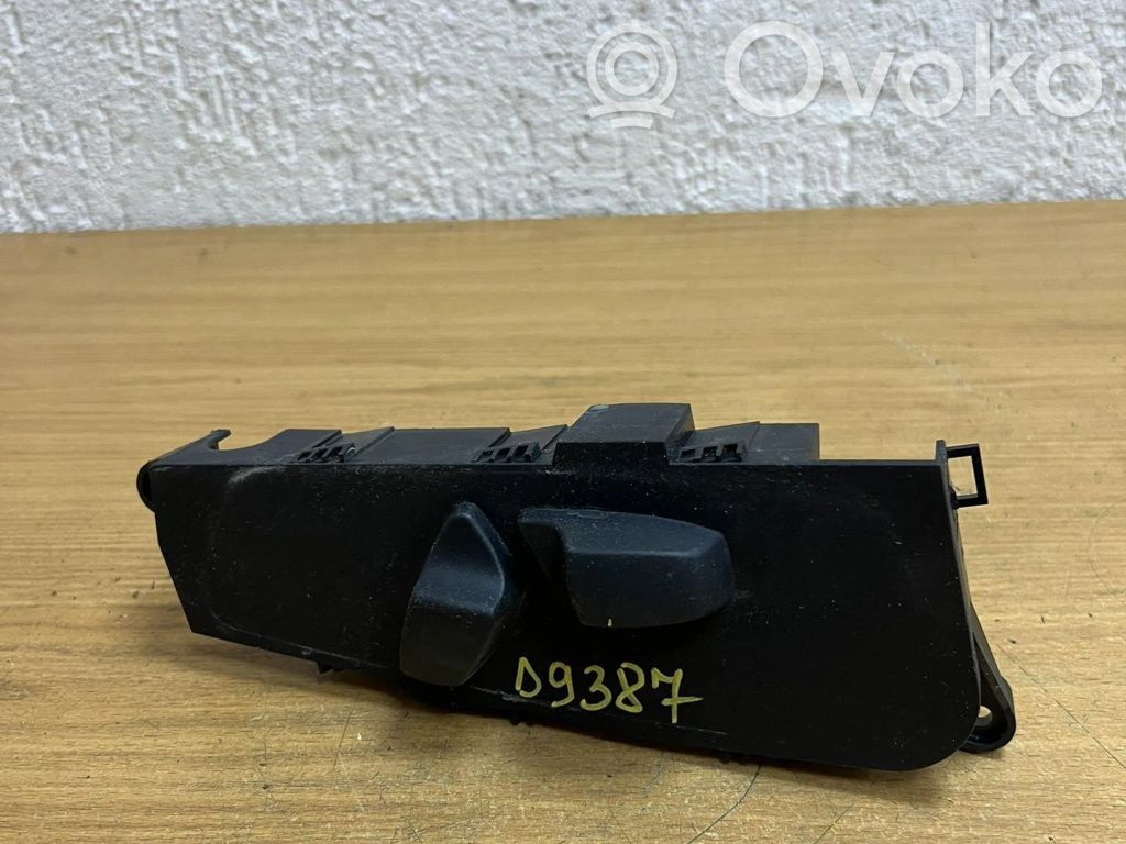 Other switches/knobs/shifts   696185701,D9387