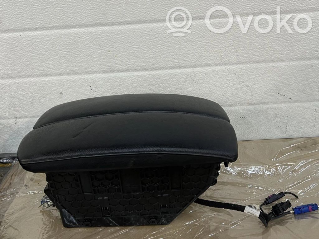 Armrest   0117661,F636
