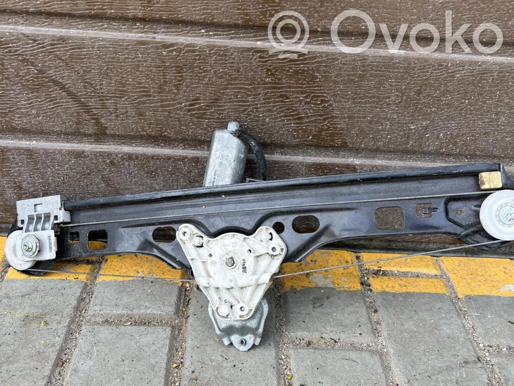 Mercedes-Benz C W203 Elektryczny podnośnik szyby drzwi tylnych 
