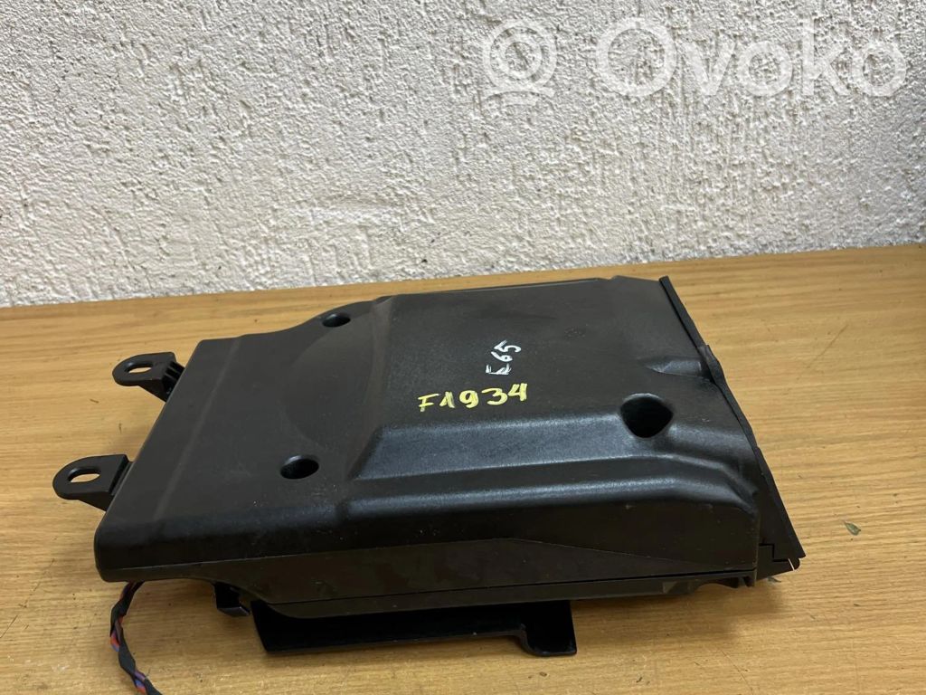 BMW 7 E65 E66 Subwoofer 