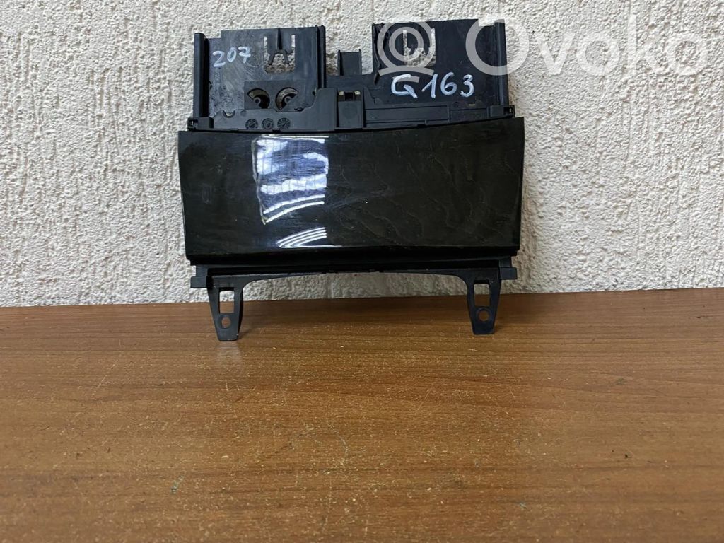 Mercedes-Benz E A207 Dashboard storage box/compartment 