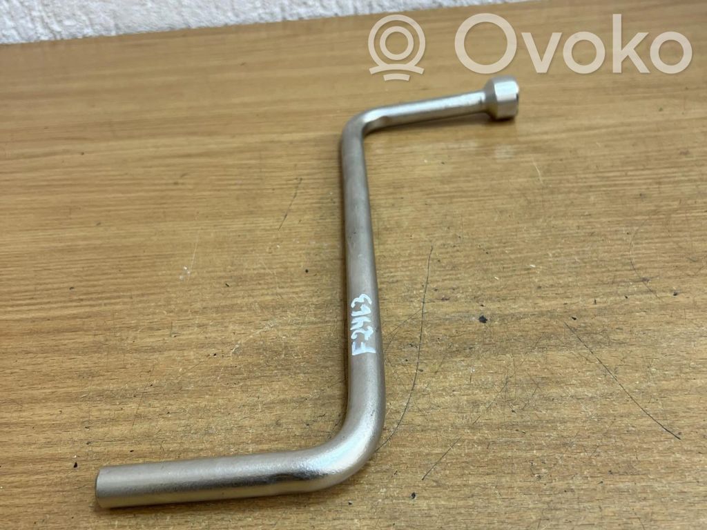 Wheel nut wrench   675873117,F2463