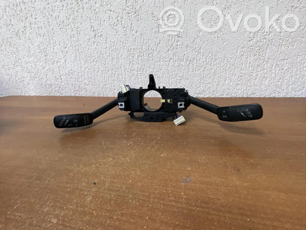 Volkswagen Golf VII Bloc semnalizator și ștergător parbriz 