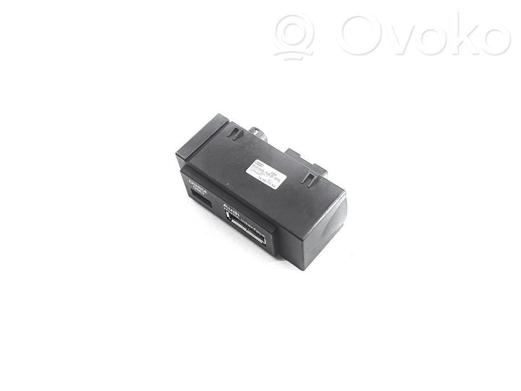 Audi A3 S3 8V Enchufe conector USB 