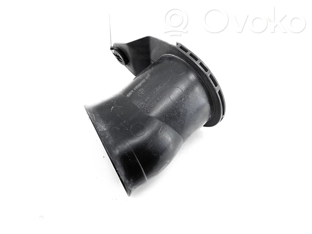 BMW 5 E60 E61 Air intake hose/pipe 