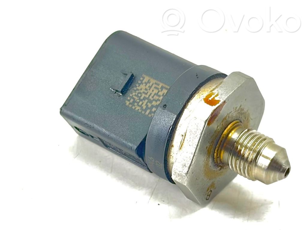 BMW 7 F01 F02 F03 F04 Sensor de presión de combustible 