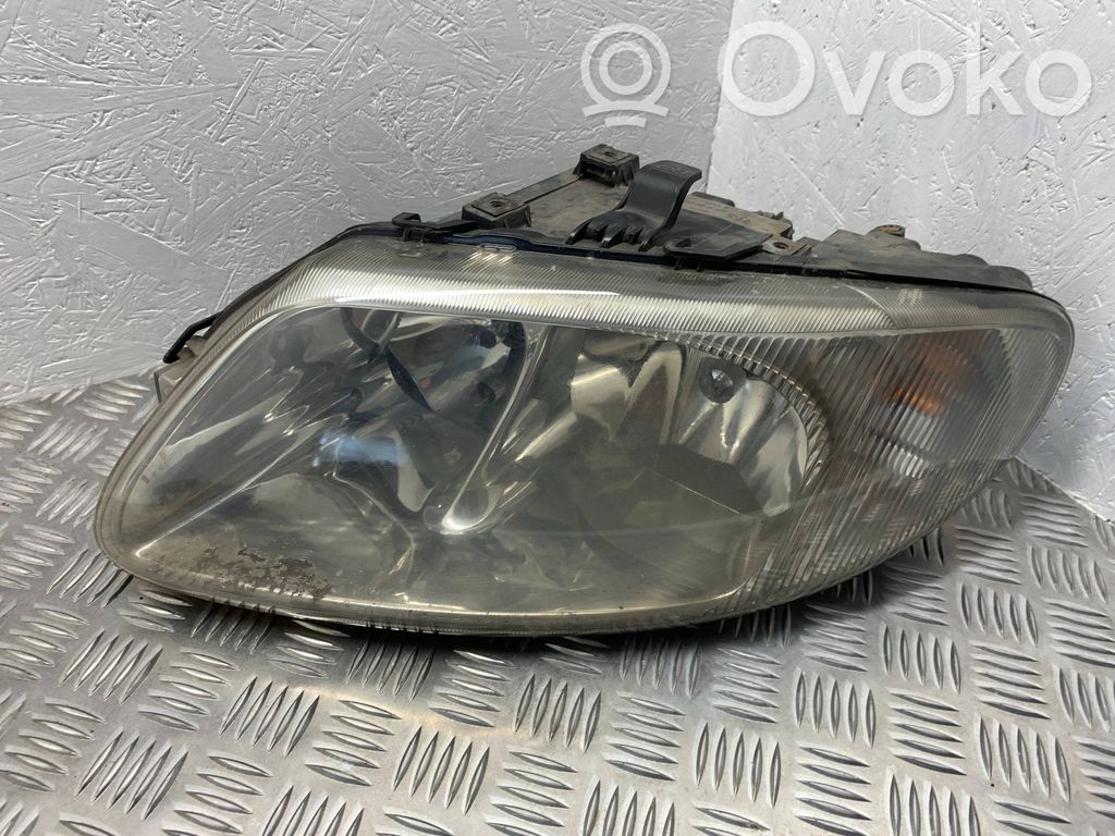 Chrysler Voyager Headlight/headlamp 