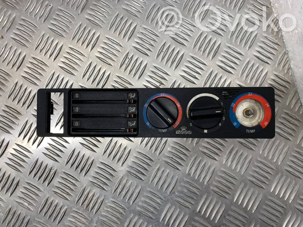 BMW 5 E34 Climate control unit 