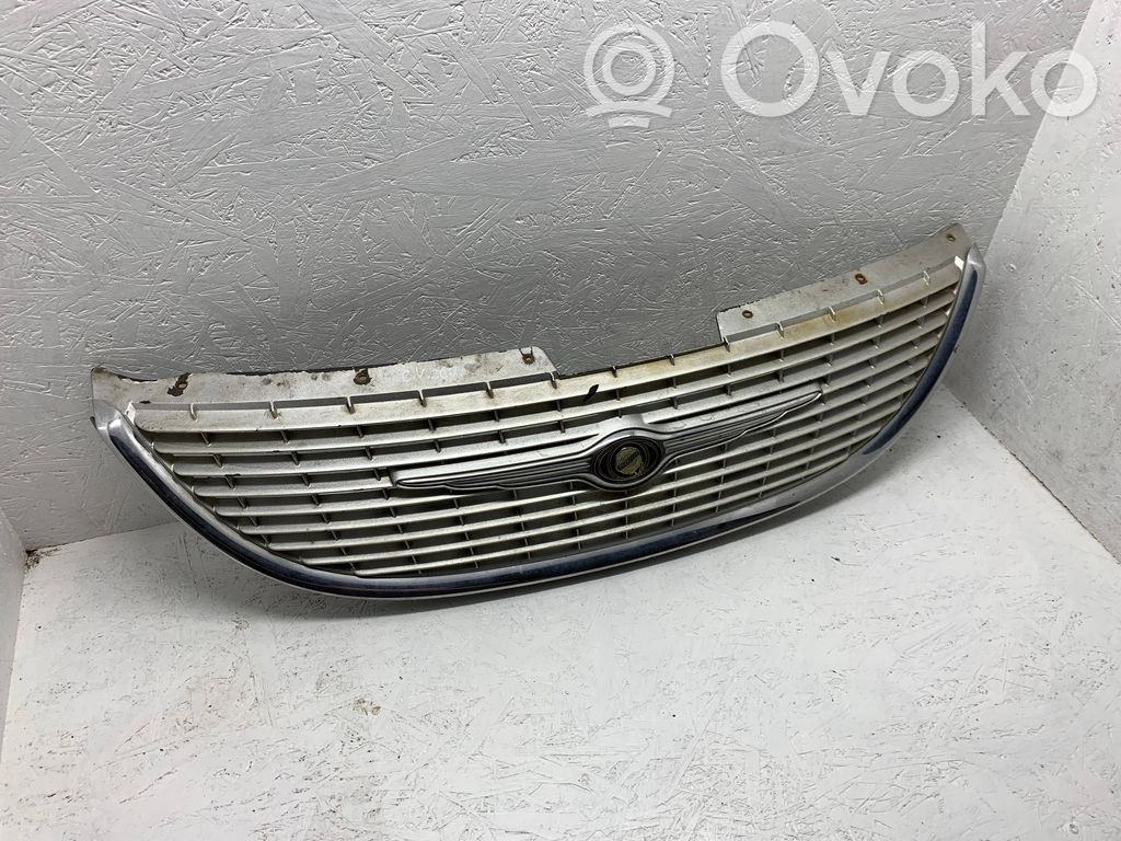 Chrysler Grand Voyager IV Front grill 