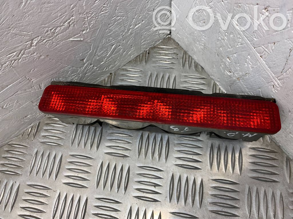 Mitsubishi Pajero Third/center stoplight 