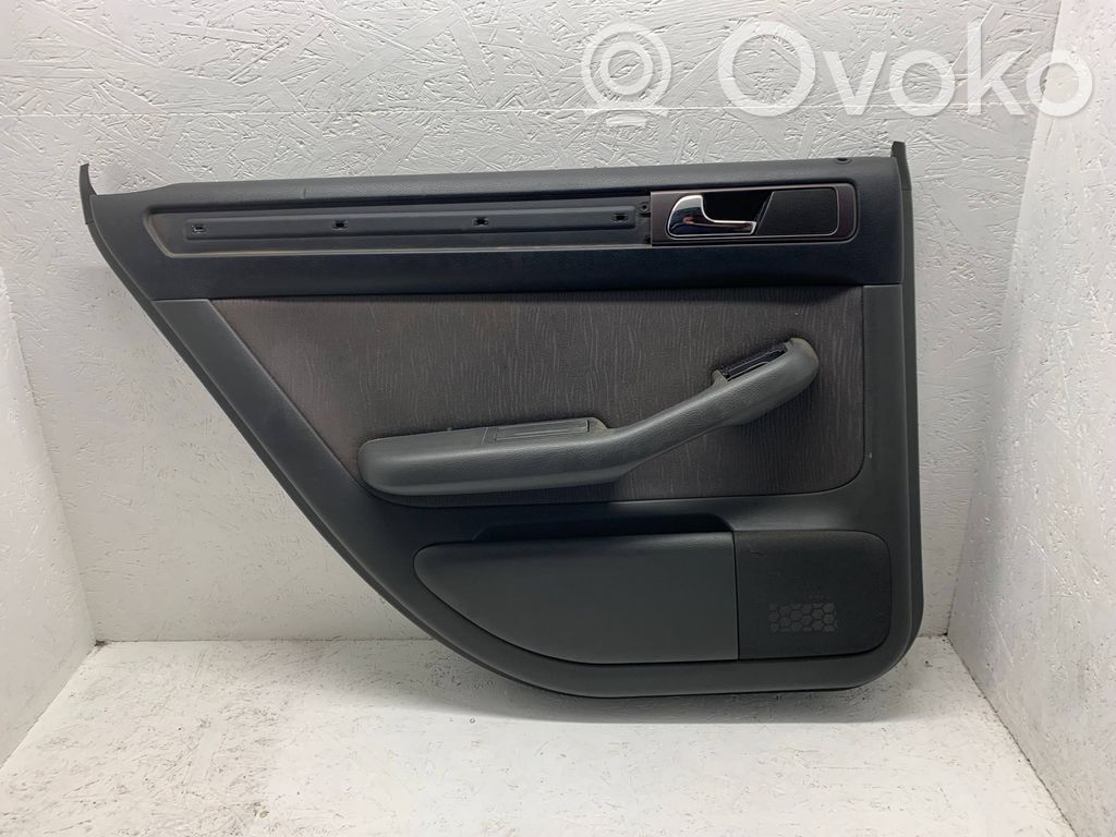 Audi A6 S6 C5 4B Moldura del tarjetero de la puerta trasera 