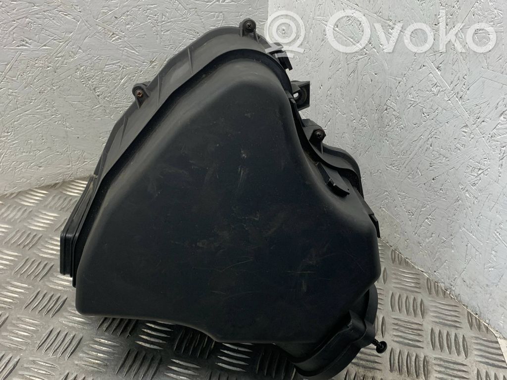 Audi A8 S8 D3 4E Air filter box 