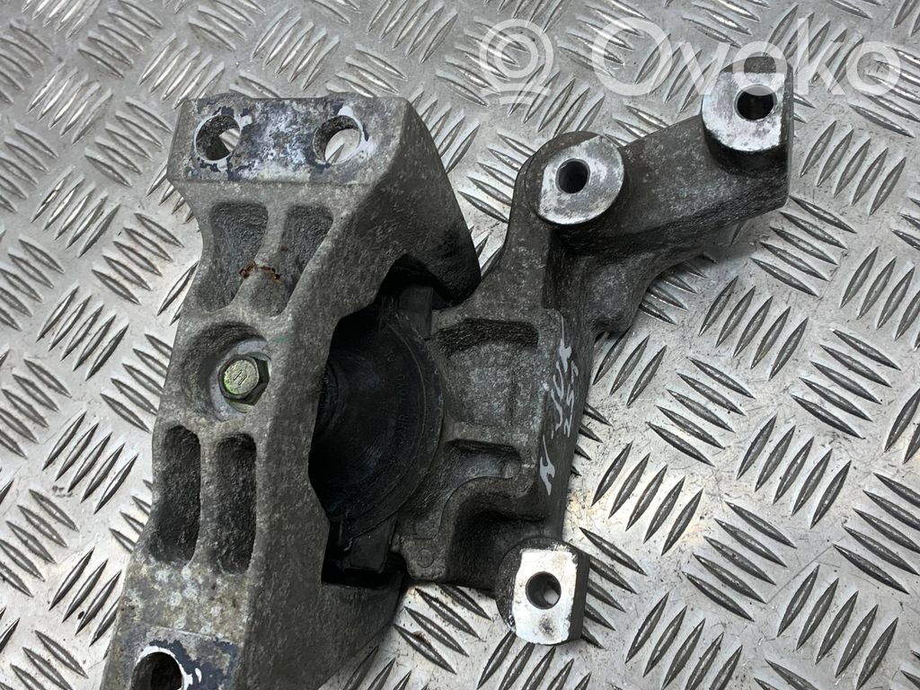 Nissan Juke I F15 Engine mount bracket 
