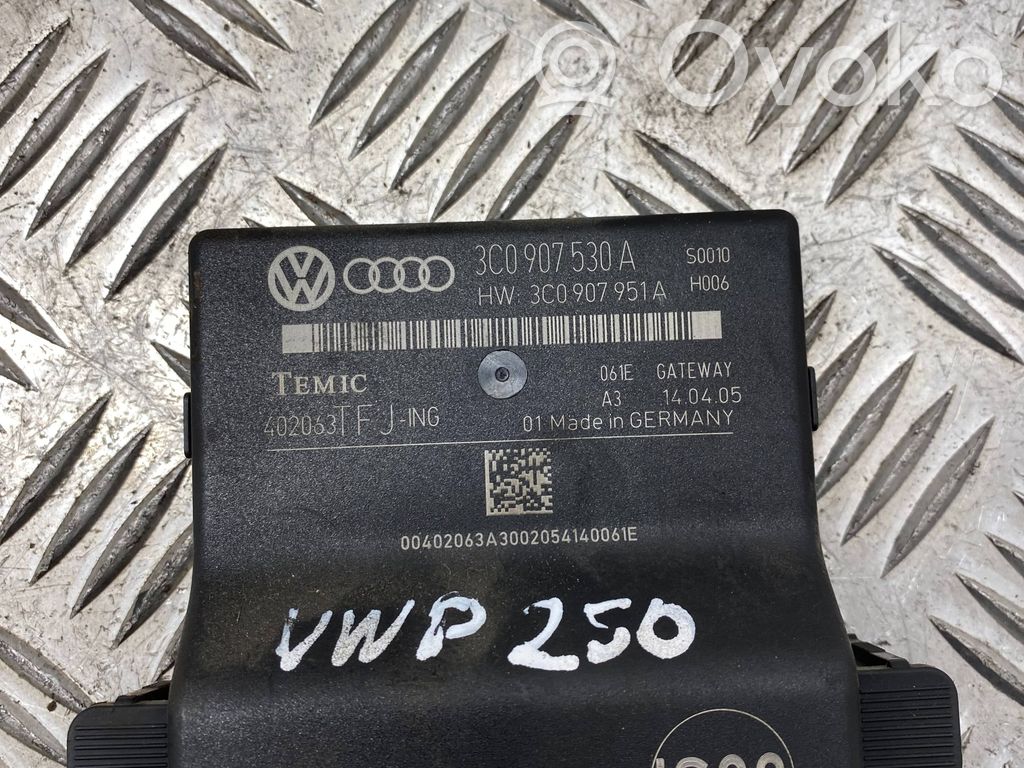 Volkswagen PASSAT B6 Gateway control module 
