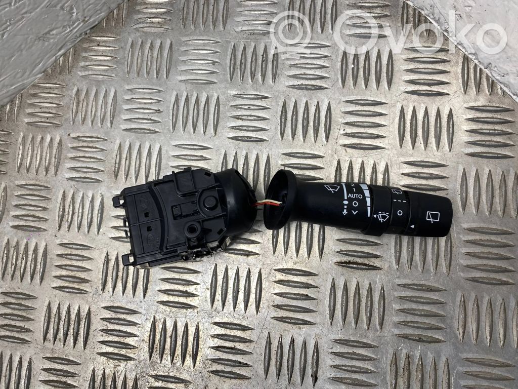 KIA Sorento Wiper control stalk 