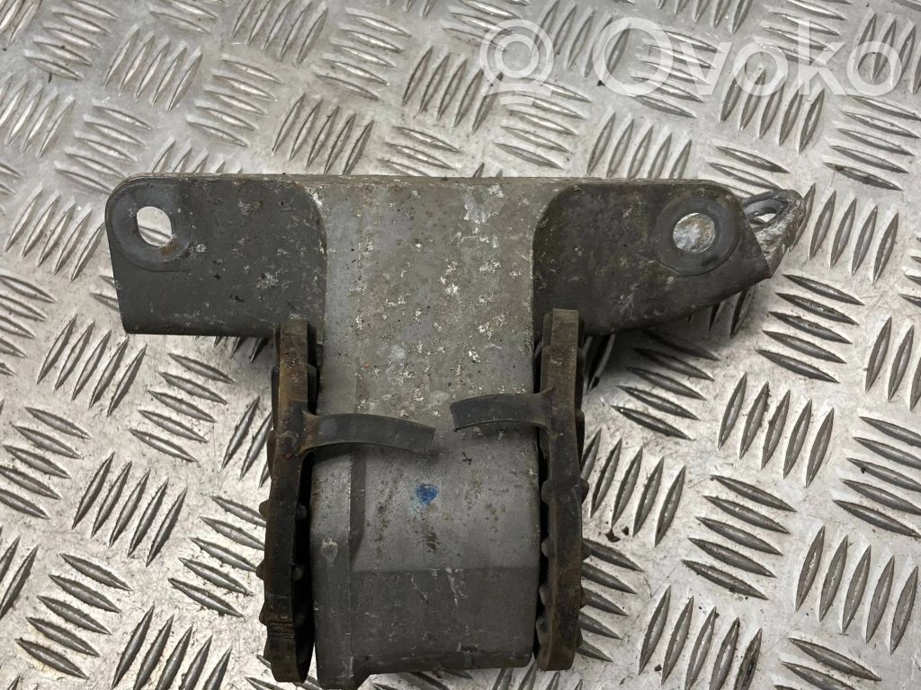 Land Rover Freelander Engine mount bracket 