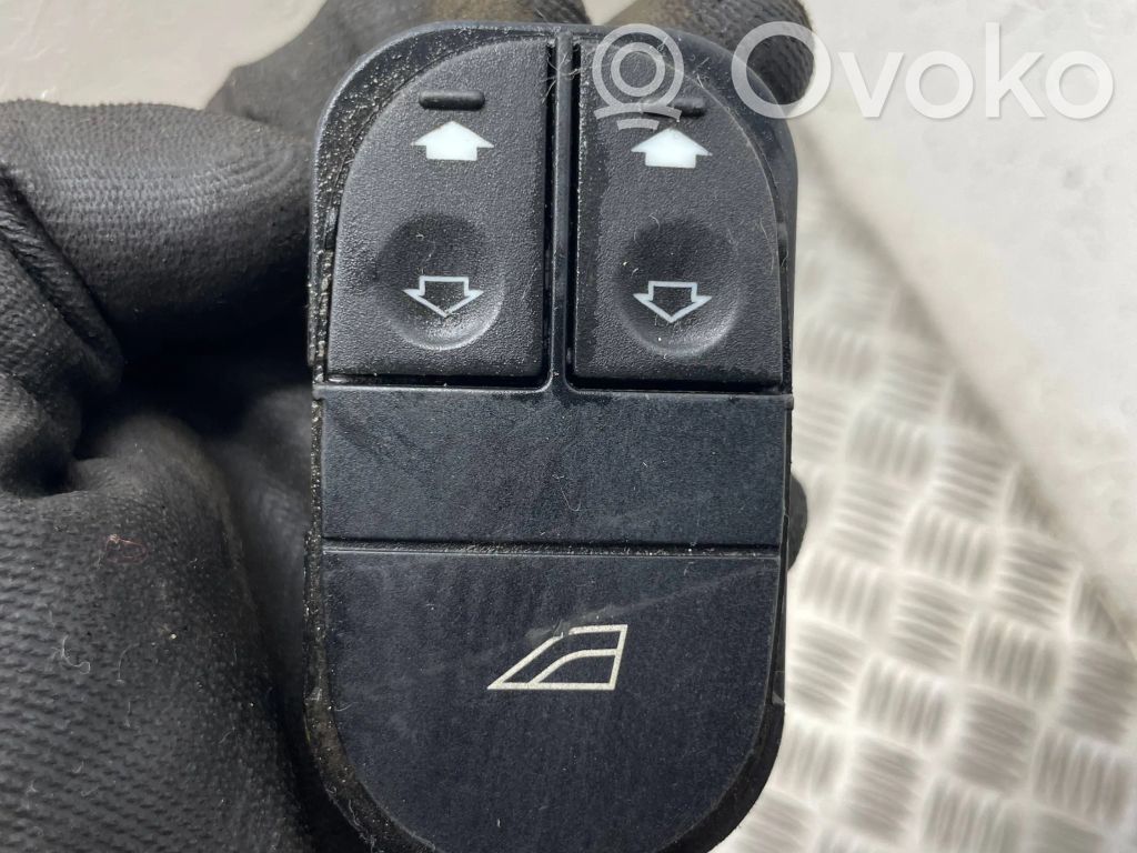 Ford Mondeo MK I Electric window control switch 
