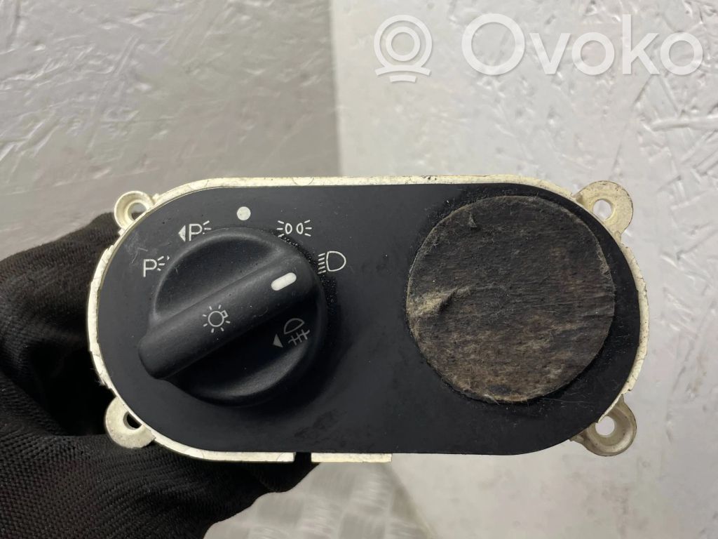 Interruptor de luz   95BB13K196AA,940818