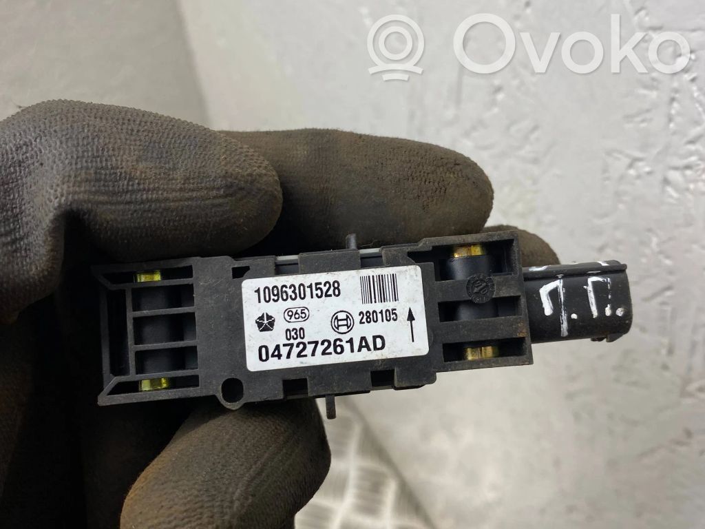 Chrysler Voyager Airbag deployment crash/impact sensor 