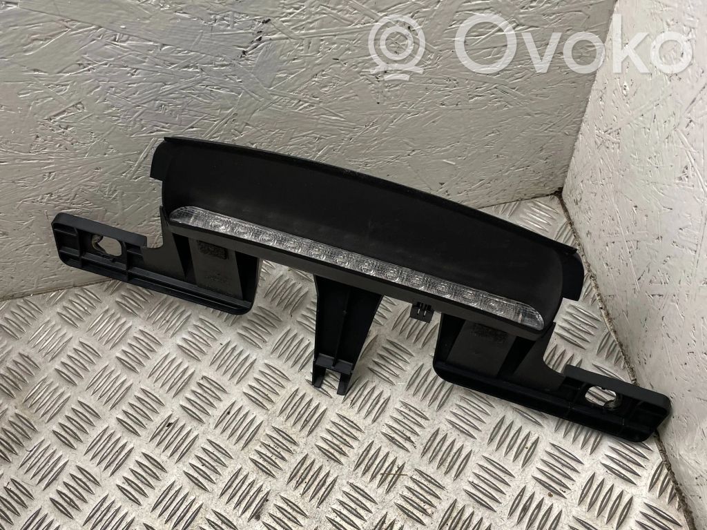 Volvo S80 Third/center stoplight 