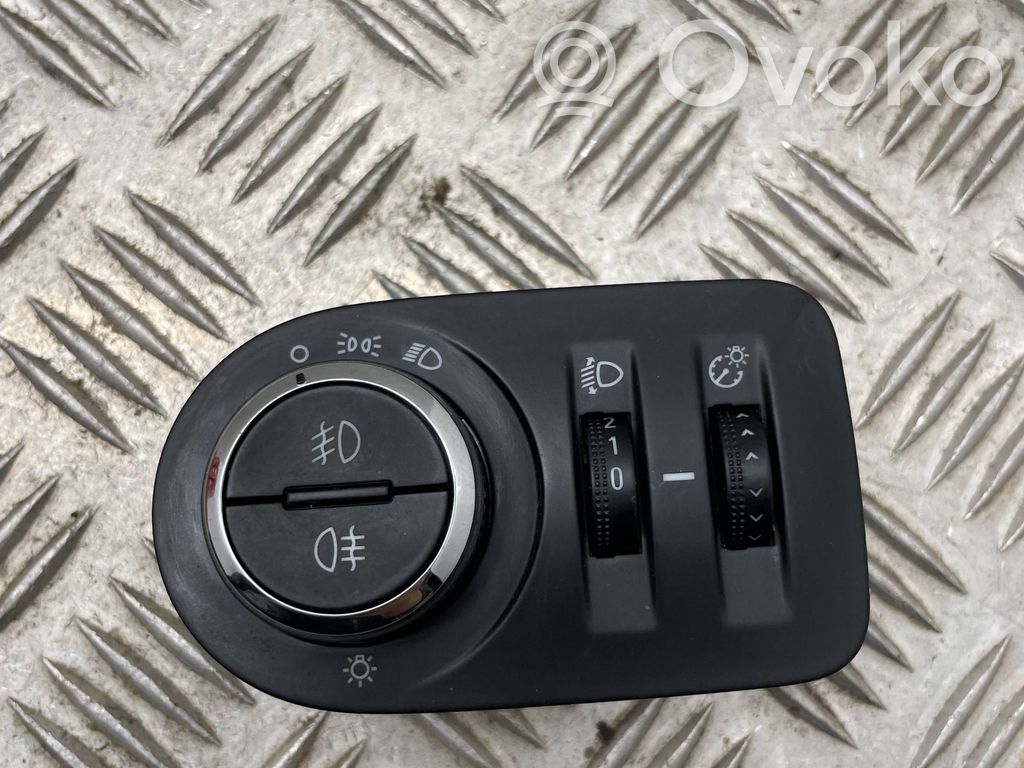 Opel Corsa D Light switch 