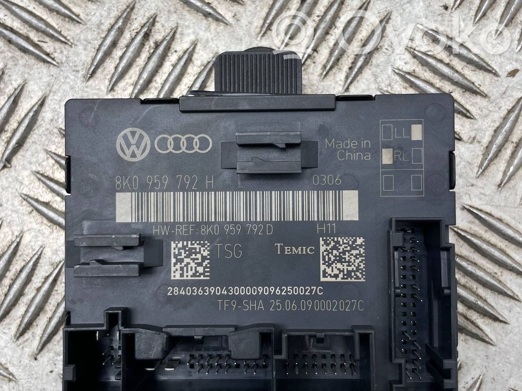 Audi A5 8T 8F Door control unit/module 