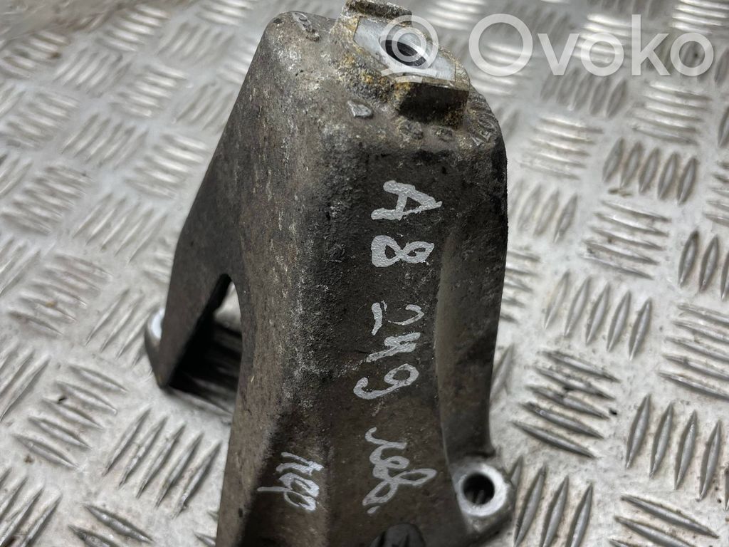 Audi A8 S8 D3 4E Engine mounting bracket 