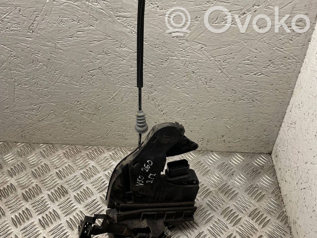 Volvo V50 Rear door lock 