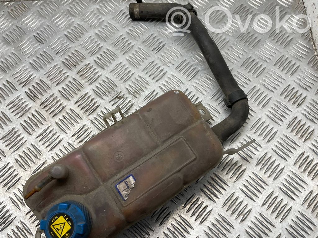 Alfa Romeo 147 Aušinimo skysčio išsiplėtimo bakelis 