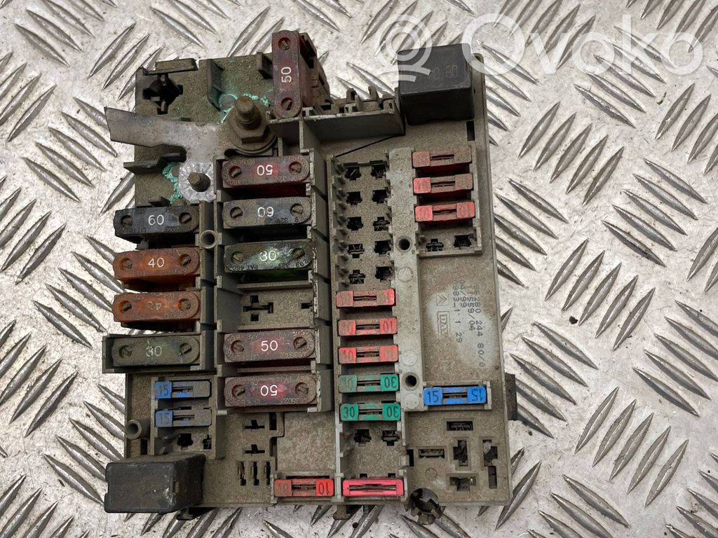 Peugeot 406 Módulo de fusible 