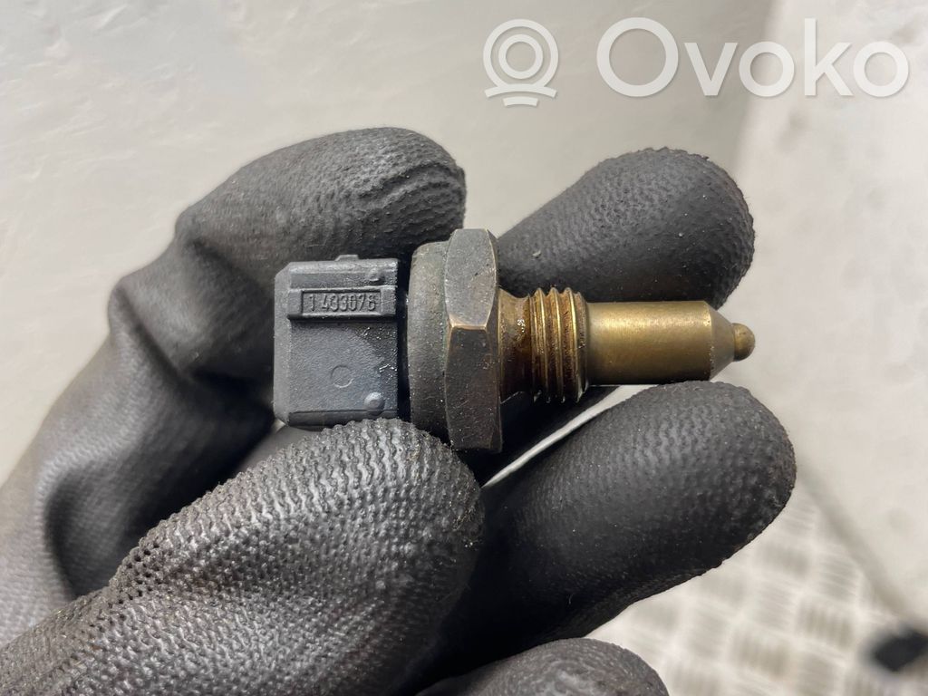 BMW 5 E39 Coolant temperature sensor 