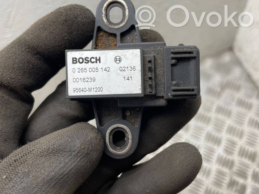 KIA Sorento ESP acceleration yaw rate sensor 