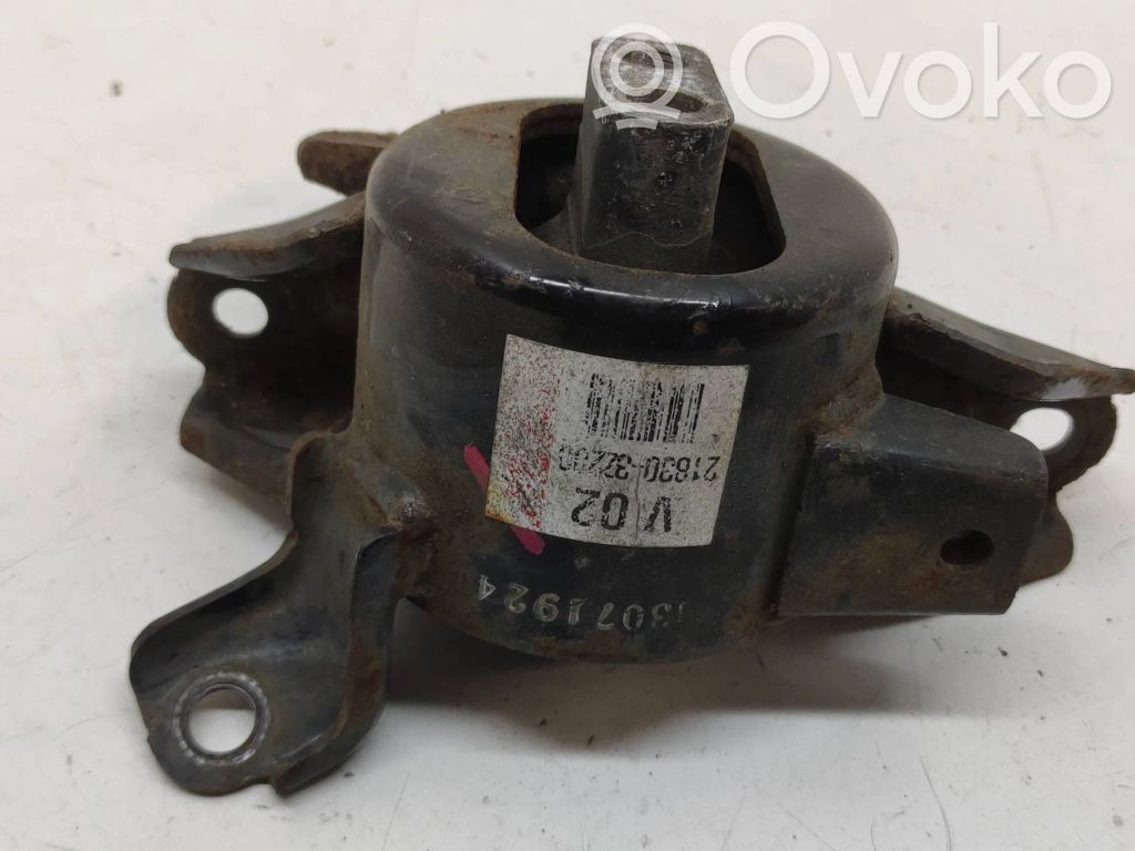 Wspornik / Mocowanie silnika   218303Z200