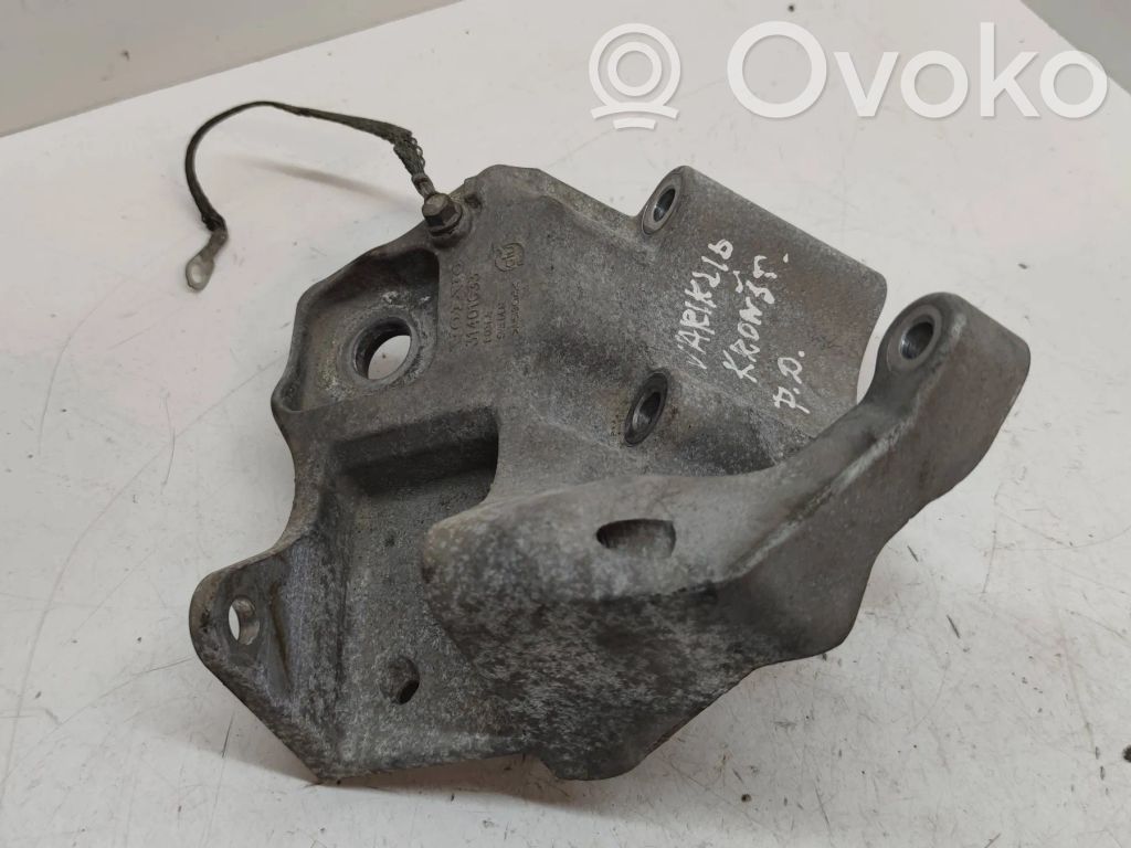 Engine mounting bracket   31401633,B03EA
