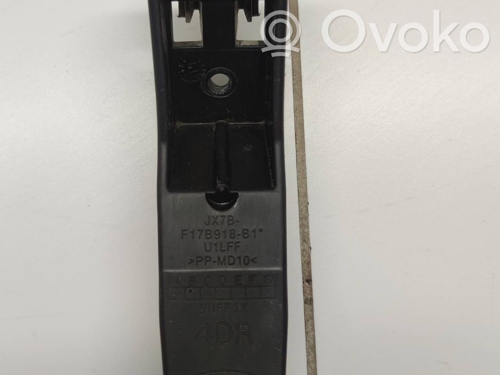 Ford Focus Soporte de montaje del parachoques trasero 