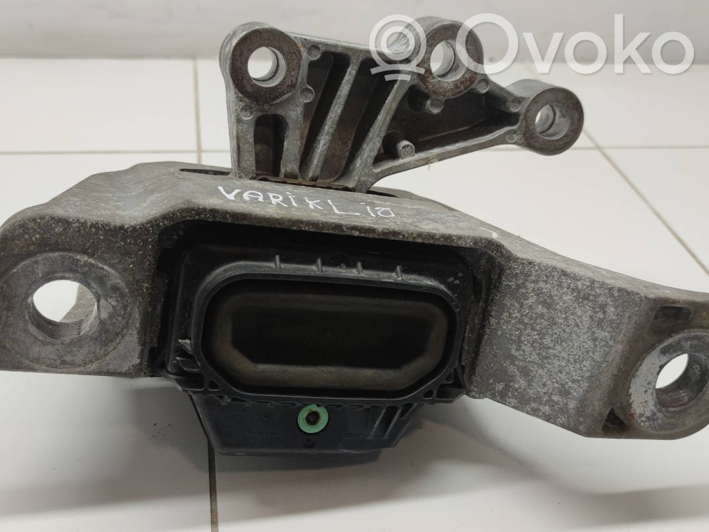 Engine mounting bracket   AISI9CU3FE