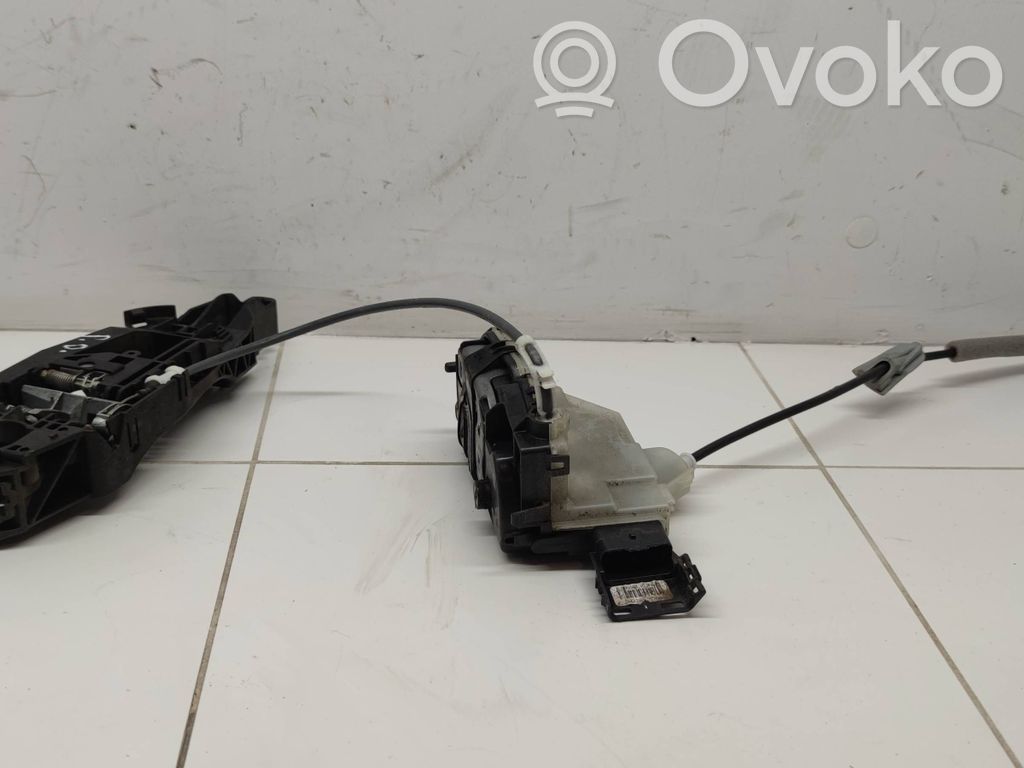 Citroen C3 Coupe door lock (next to the handle) 