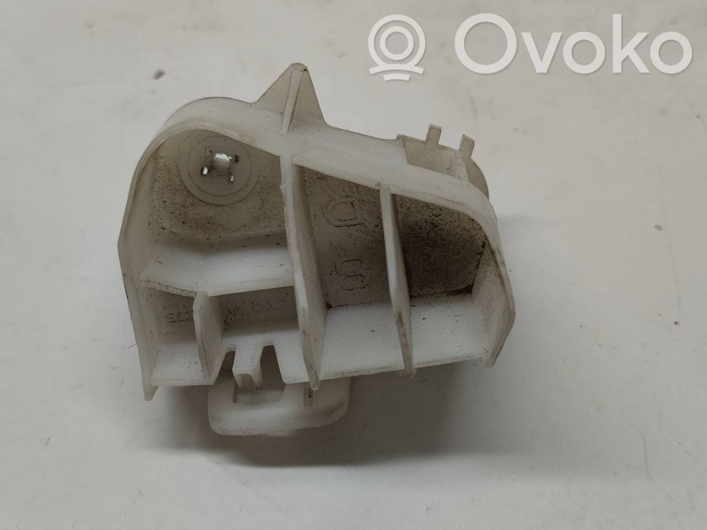 Toyota Yaris Takapuskurin kannake 